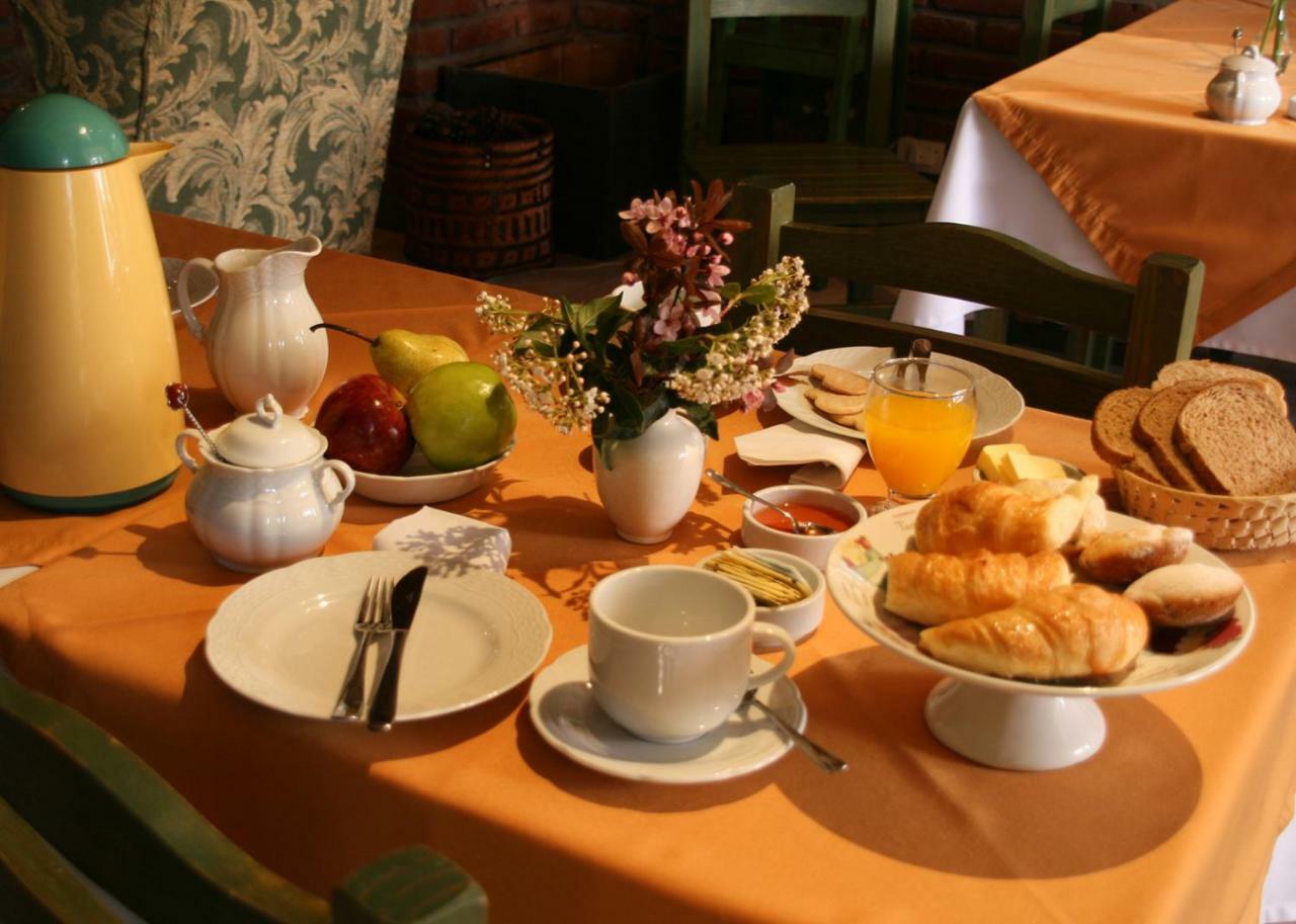 Hosteria Canela B&B Ескуел Екстериор снимка